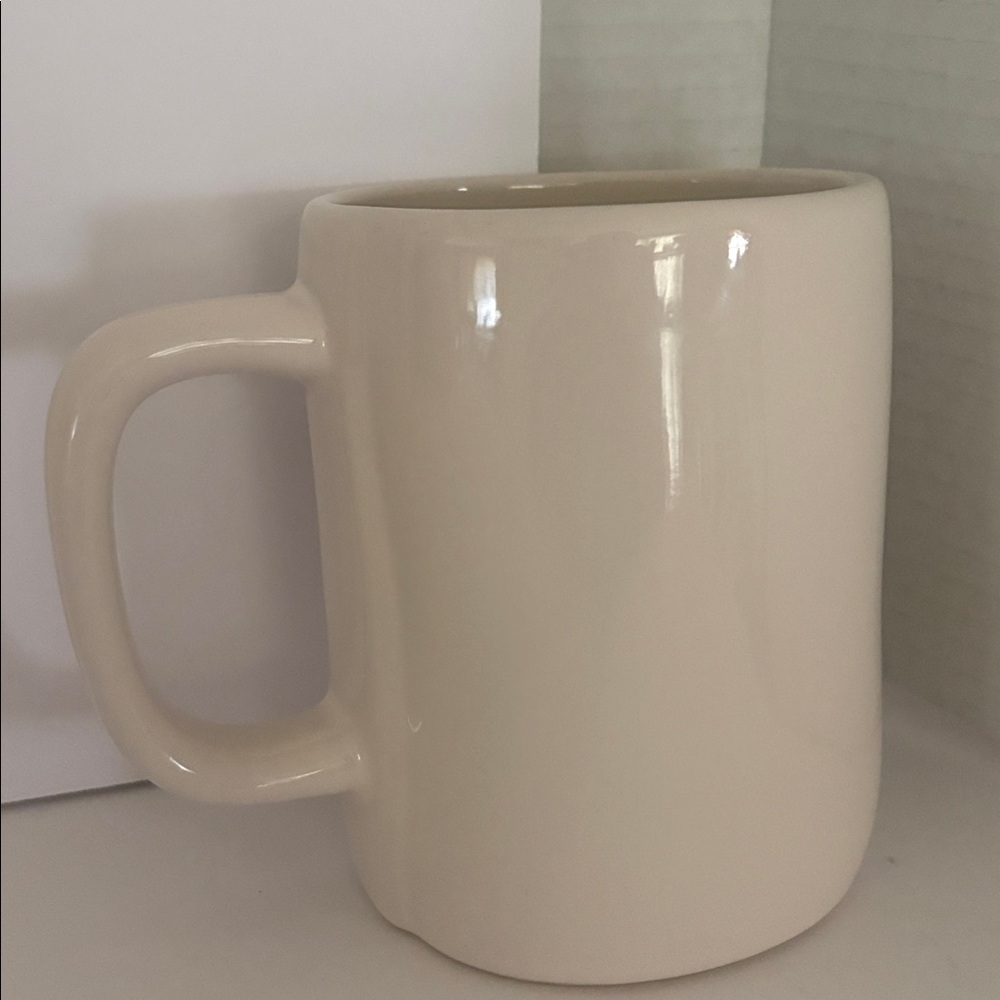 Rae Dunn “Elizabeth” Name Mug - Picture 10 of 11